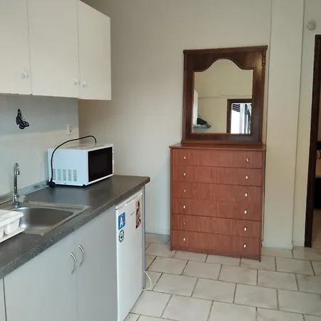Labyrinthos Apartment