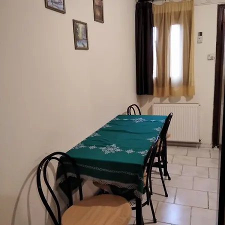 Apartment Labyrinthos