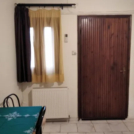 Apartment Labyrinthos *