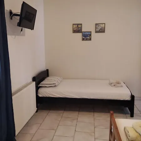 Labyrinthos Apartment *