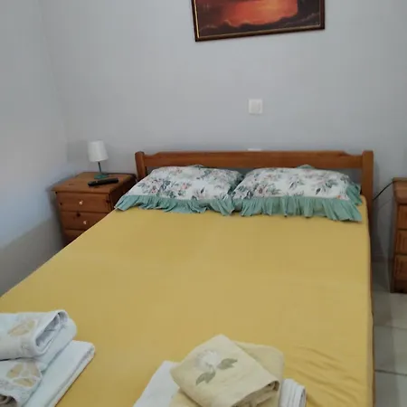 Labyrinthos Apartment Ierissos