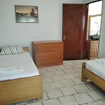 Labyrinthos Apartament *