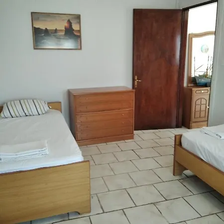 Labyrinthos Apartament *