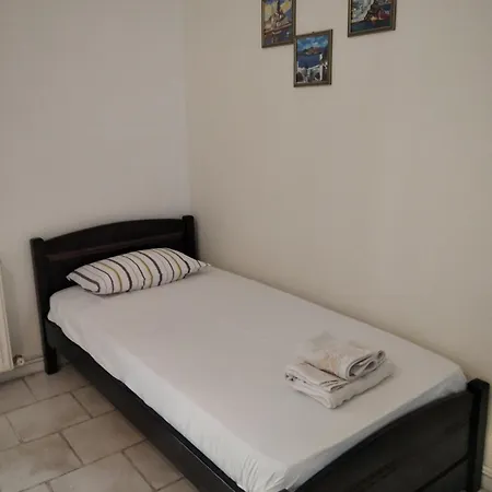 Labyrinthos Apartman *