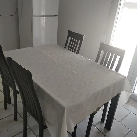 Labyrinthos إيريسوس